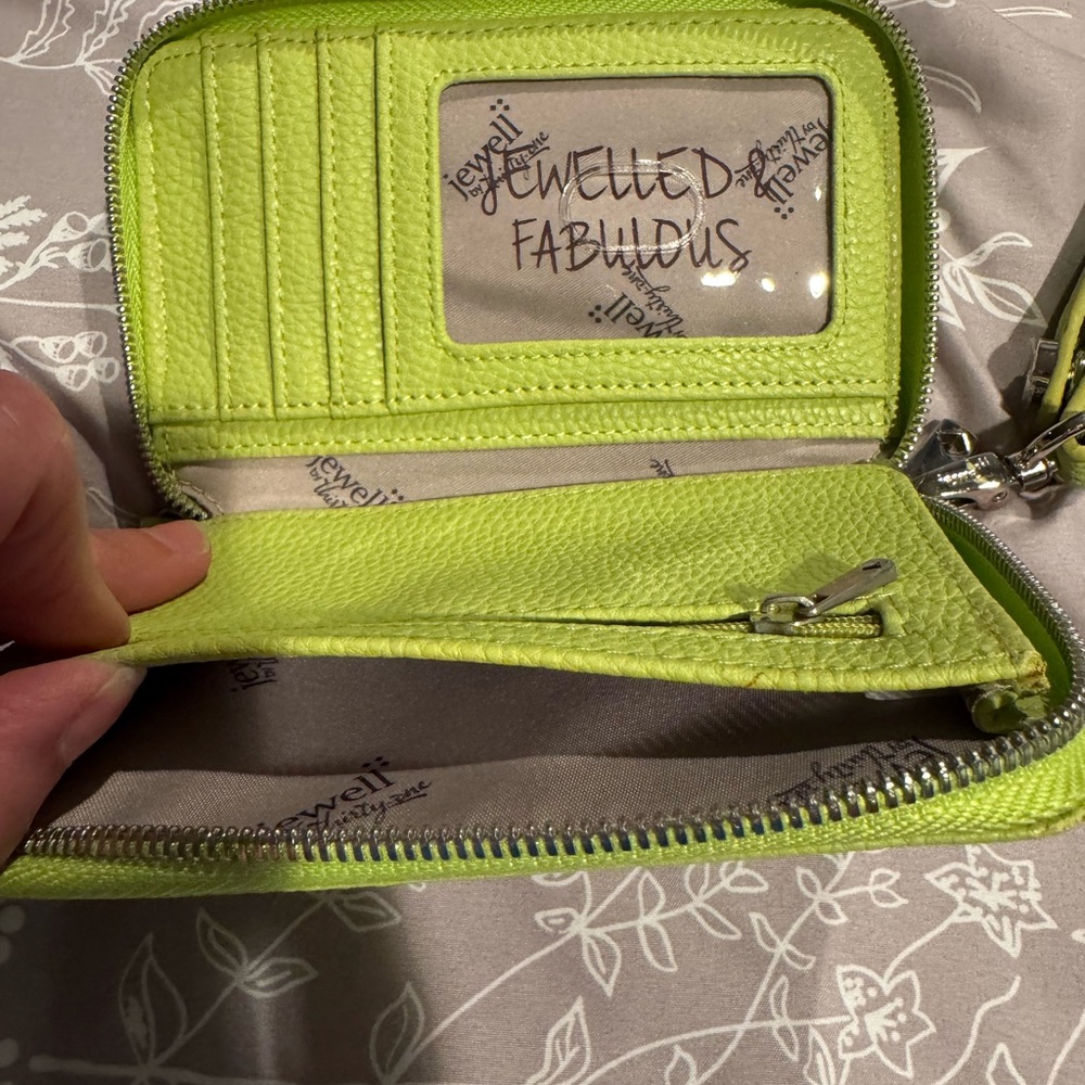 Thirty-one Lime Green Zip Wallet - 'Jewelled & Fabulous'